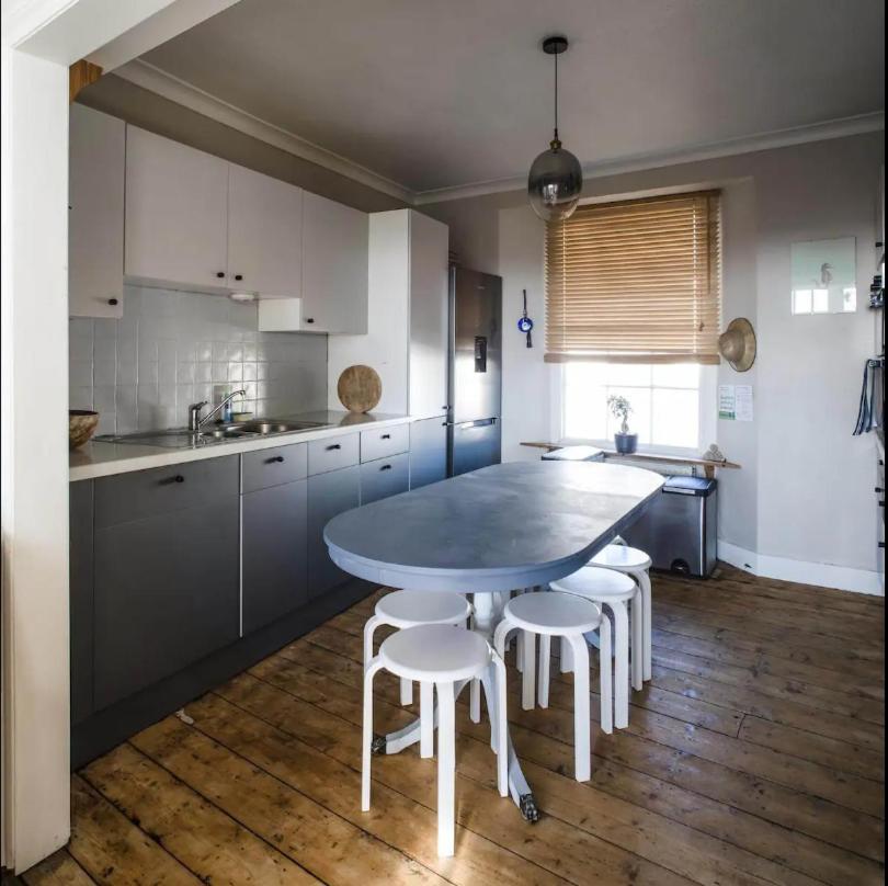 Falmouth Townhouse With Panoramic Sea View Terrace Eksteriør billede