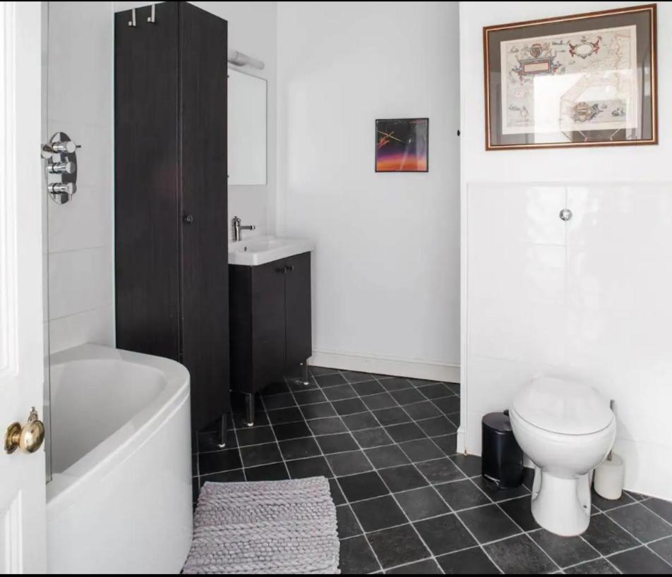 Falmouth Townhouse With Panoramic Sea View Terrace Eksteriør billede